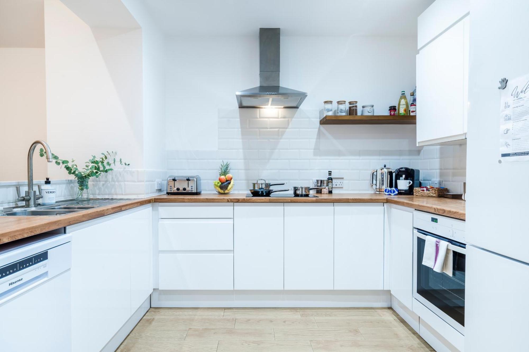 Cozy 3 Bedroom Terrace Cottage In Epsom Ngoại thất bức ảnh